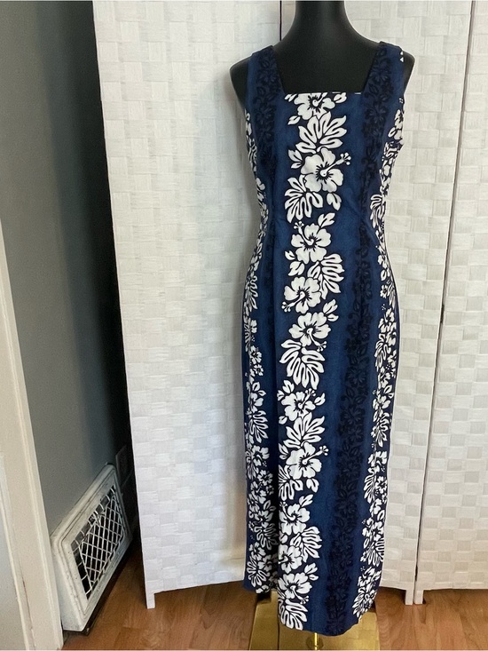 royal creations Dresses & Skirts - Navy & White Floral Maxi Dress - Royal Creations size Large